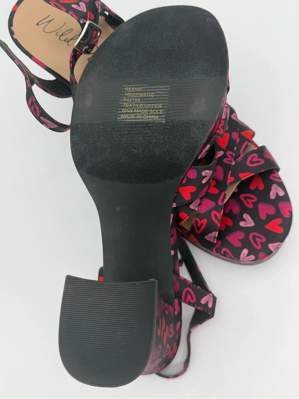 NWOT Wild Pair Heart Print Satin Platform Heels Strappy Sandals Sz 11